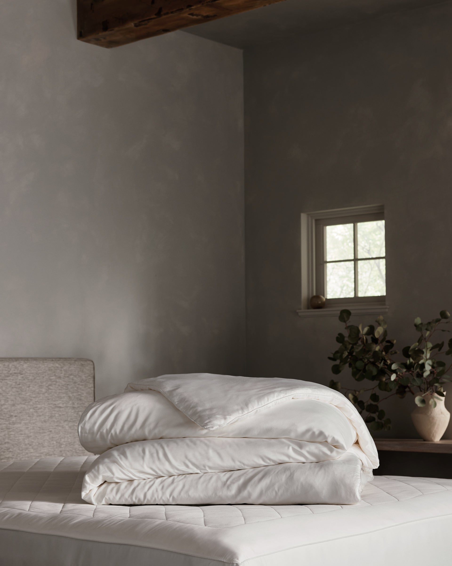 Silk comforter to be paired with Dove Grey, Charcoal, Creme, Driftwood, Flax, Light Grey, Oat, Pacific Blue, Shore, Walnut, Laurel, Peony, Classic Stripe in Pacific, Classic Stripe in Ebony, Classic Stripe in Laurel, Baja Stripe in Maple, Baja Stripe in Laurel, Mulberry, River, or White duvet cover.